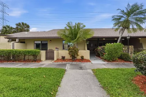 1304 13th Cir SE #110, Largo, FL 33771