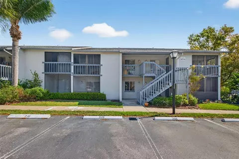 11201 122nd Ave #207, Largo, FL 33778