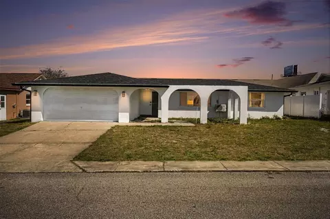 5813 Chapman Dr, New Port Richey, FL 34652