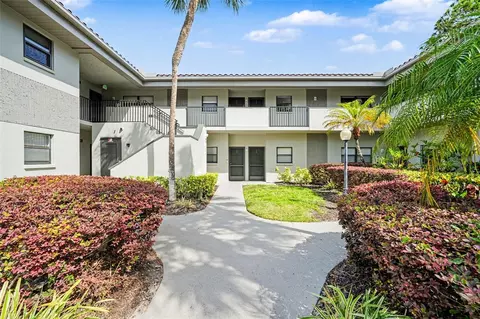 2650 Countryside Blvd #E 204, Clearwater, FL 33761