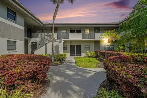 2650 Countryside Blvd #E 204, Clearwater, FL 33761