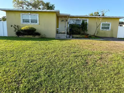 3624 Abington Ave S, Saint Petersburg, FL 33711