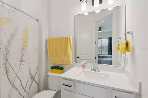Bath - 11473 Owasee Trails Pl, Riverview, FL 33569 photo 2 of 6