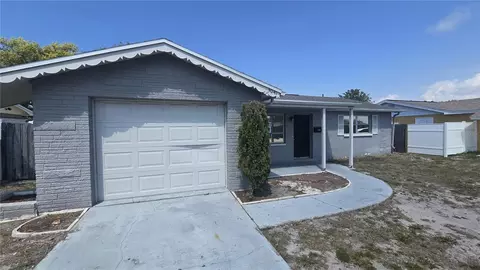 3041 Holiday Lake Dr, Holiday, FL 34691