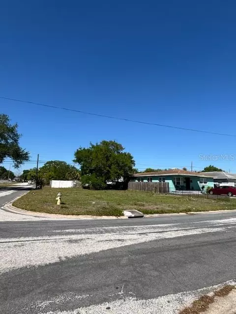 2869 Emerson Ave S, Saint Petersburg, FL 33712