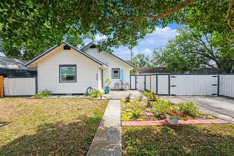 6385 31st St N, Saint Petersburg, FL 33702