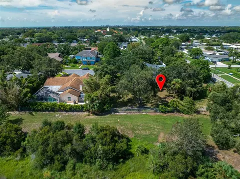 10850 Oakhurst Rd, Largo, FL 33774 photo 2