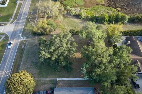 10850 Oakhurst Rd, Largo, FL 33774 photo 3