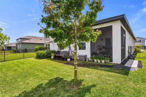 Exterior - 10459 Ladybug Cv, Parrish, FL 34219 photo 4 of 9