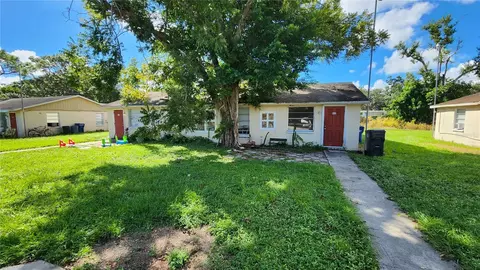 Exterior - 904 33rd Ave E, Bradenton, FL 34208 photo 3 of 5