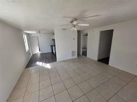 Living - 904 33rd Ave E, Bradenton, FL 34208 photo 1 of 1