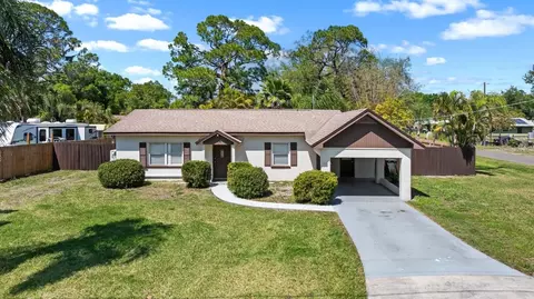 301 5th Ave NW, Ruskin, FL 33570