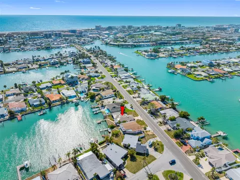 555 115th Ave, Treasure Island, FL 33706