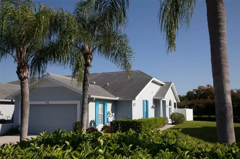 208 Hemingway Dr, Oldsmar, FL 34677