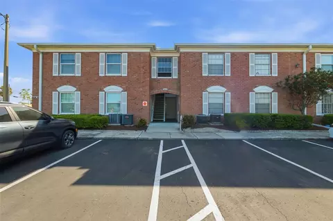 3810 37th St S #63, Saint Petersburg, FL 33711