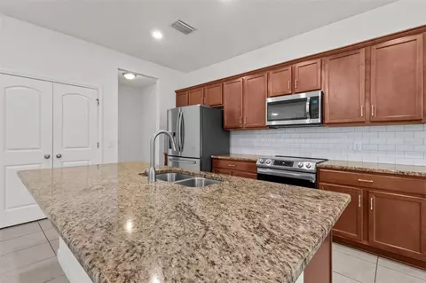 Kitchen - 12124 Lake Blvd, Trinity, FL 34655 photo 2 of 2