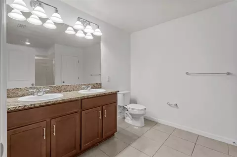 Bath - 12124 Lake Blvd, Trinity, FL 34655 photo 1 of 3