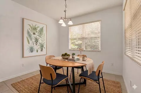 Dining - 12124 Lake Blvd, Trinity, FL 34655 photo 1 of 1