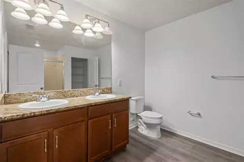 Bath - 12124 Lake Blvd, Trinity, FL 34655 photo 1 of 2