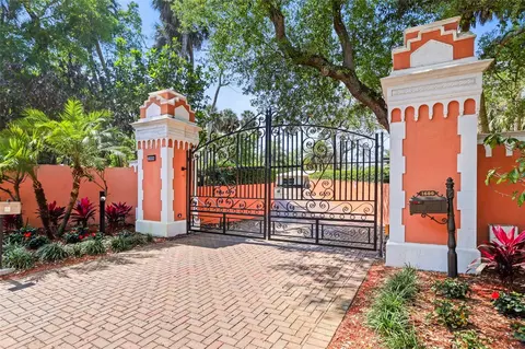 1600 Park St N, Saint Petersburg, FL 33710