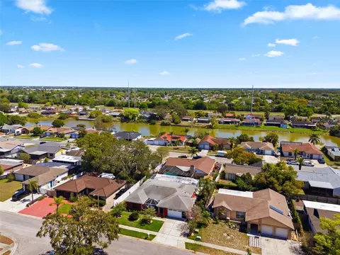 View/Area - 1102 Springtime Dr, Holiday, FL 34691 photo 2 of 5