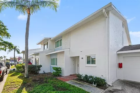 1640 Cape Hope Ave NE #4, Saint Petersburg, FL 33702