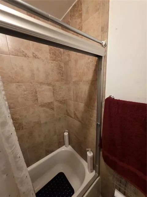 Bath - 8088 Clipper Ct, Spring Hill, FL 34606 photo 4 of 4