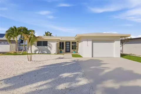 16113 5th St E, Redington Beach, FL 33708