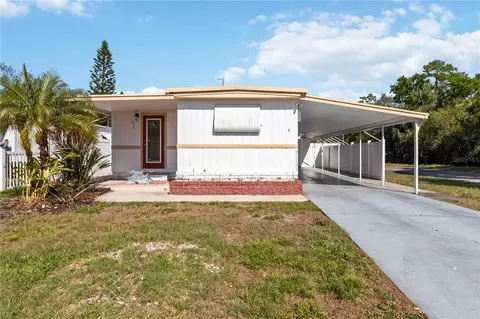 5203 W Pine St N, Saint Petersburg, FL 33709