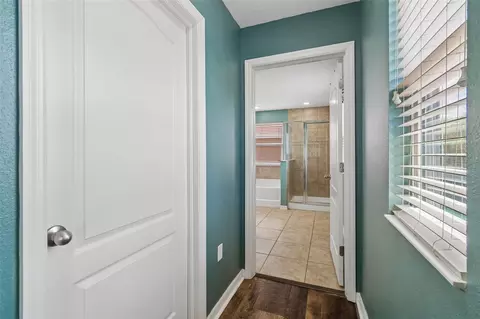 Entry Way - 10517 Massimo Dr, Wimauma, FL 33598 photo 11 of 12
