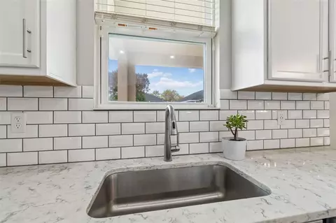 Kitchen - 10517 Massimo Dr, Wimauma, FL 33598 photo 7 of 7