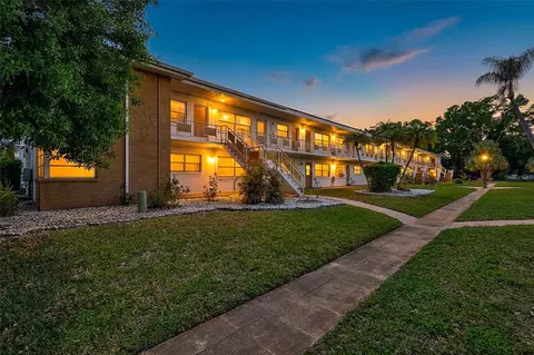 5940 21st St N #11, Saint Petersburg, FL 33714