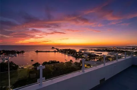 176 4th Ave NE #201, Saint Petersburg, FL 33701