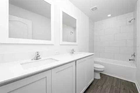 Bath - 13246 Tula Loop, Astatula, FL 34705 photo 1 of 1