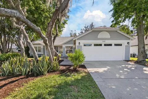 3312 Silverpond Dr, Plant City, FL 33566