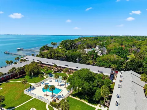 650 Pinellas Point Dr S #230, Saint Petersburg, FL 33705