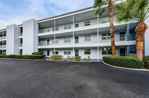 1859 Shore Dr S #107, South Pasadena, FL 33707