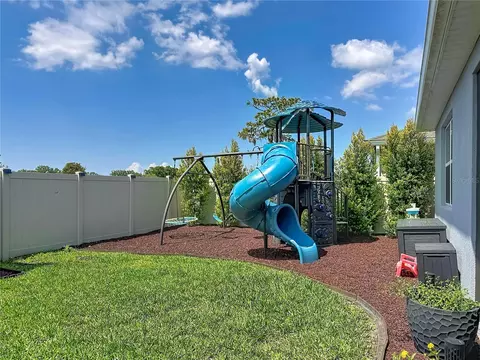 Exterior - 5215 123rd Ave E, Parrish, FL 34219 photo 5 of 8