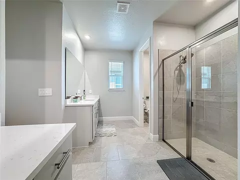 Bath - 5215 123rd Ave E, Parrish, FL 34219 photo 5 of 7