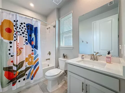 Bath - 5215 123rd Ave E, Parrish, FL 34219 photo 2 of 7