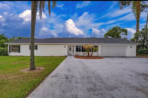 723 W Pinedale Dr, Plant City, FL 33563