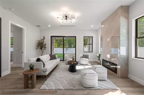 Living - 3104 W Pine St, Tampa, FL 33607 photo 1 of 3