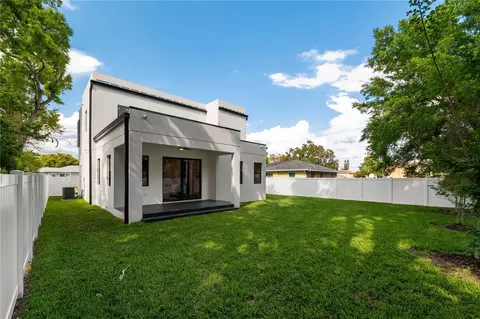 Exterior - 3104 W Pine St, Tampa, FL 33607 photo 5 of 9