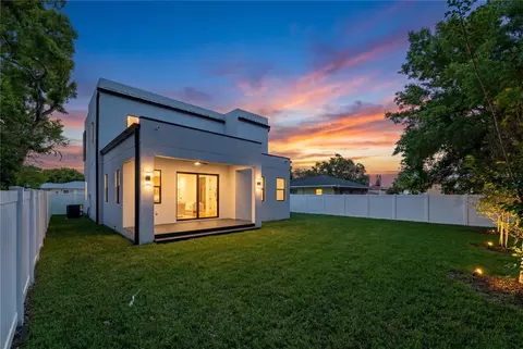 Exterior - 3104 W Pine St, Tampa, FL 33607 photo 6 of 9