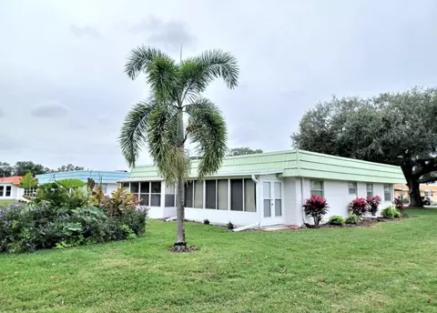 1802 Bedford Ln #1, Sun City Center, FL 33573