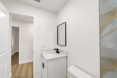 Bath - 545 N Terrace Dr, Brandon, FL 33510 photo 3 of 6