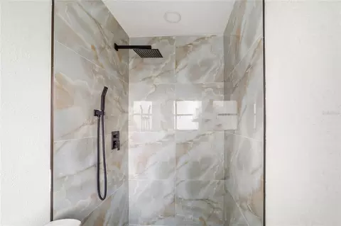 Bath - 545 N Terrace Dr, Brandon, FL 33510 photo 4 of 6