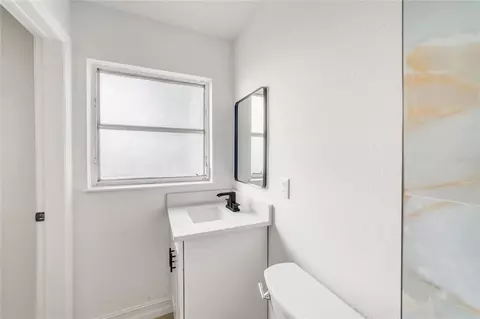 Bath - 545 N Terrace Dr, Brandon, FL 33510 photo 5 of 6