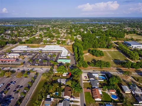 View/Area - 545 N Terrace Dr, Brandon, FL 33510 photo 6 of 8