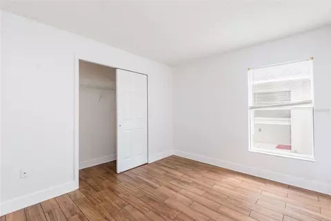 Bedroom - 11813 Prickly Pear Way, Seffner, FL 33584 photo 3 of 4